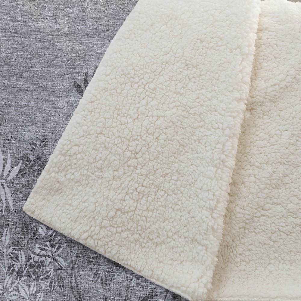Premium Machine Washable ASB673 Pewter 50" x 70" Sherpa Throw Blanket. Picture 2