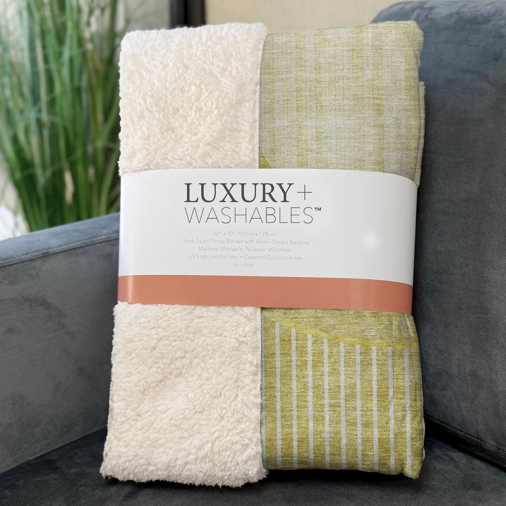 Premium Machine Washable ASB676 Wheat 50" x 70" Sherpa Throw Blanket. Picture 3