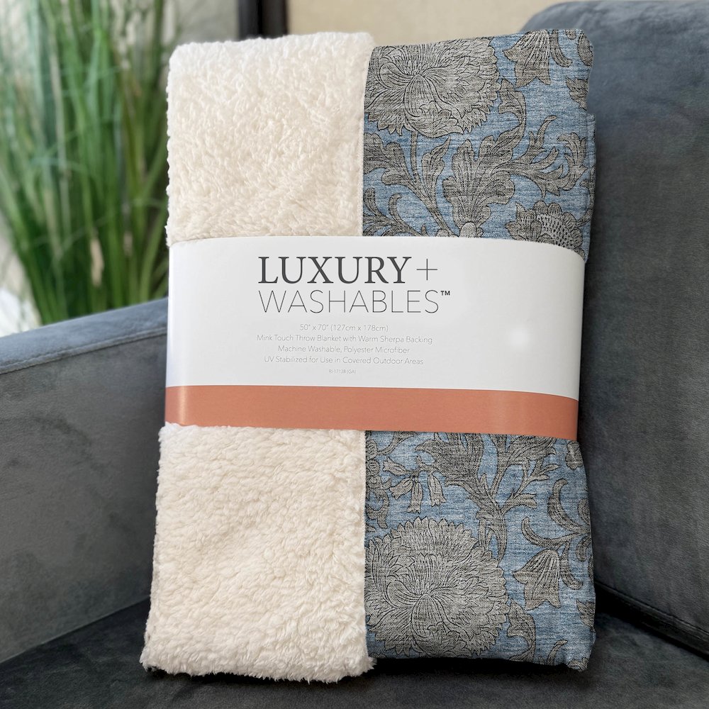 Premium Machine Washable ASB677 Blue 50" x 70" Sherpa Throw Blanket. Picture 3