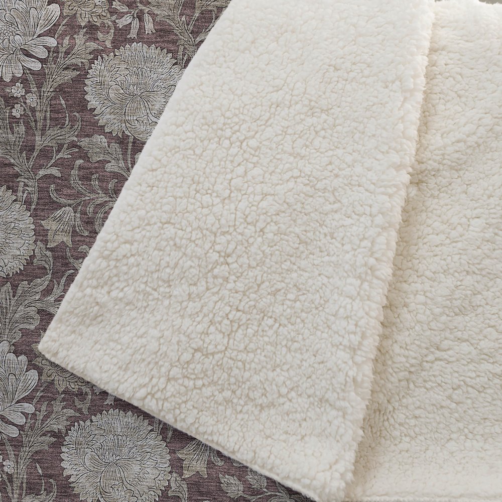 Premium Machine Washable ASB677 Merlot 50" x 70" Sherpa Throw Blanket. Picture 2