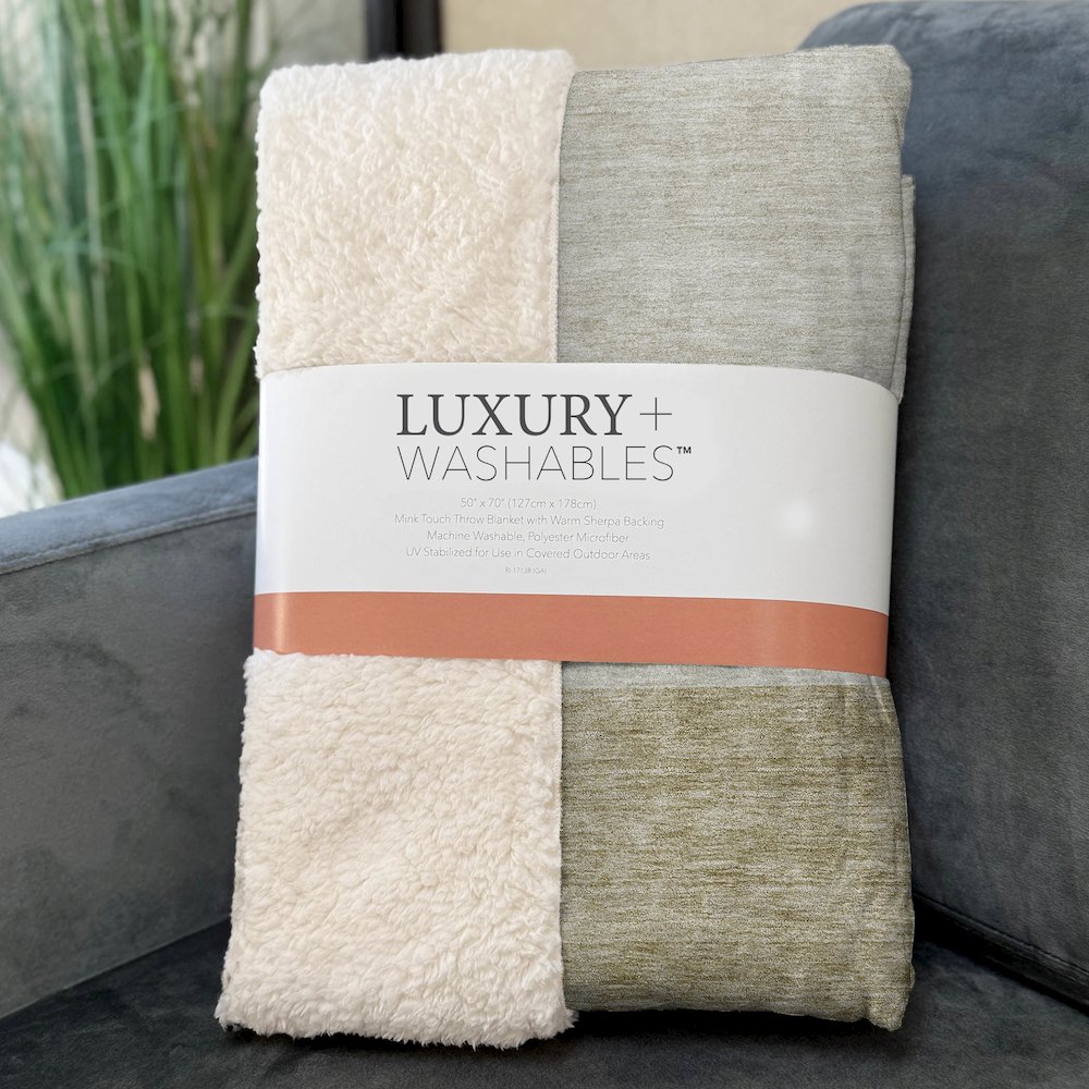Premium Machine Washable ASB678 Brown 50" x 70" Sherpa Throw Blanket. Picture 3