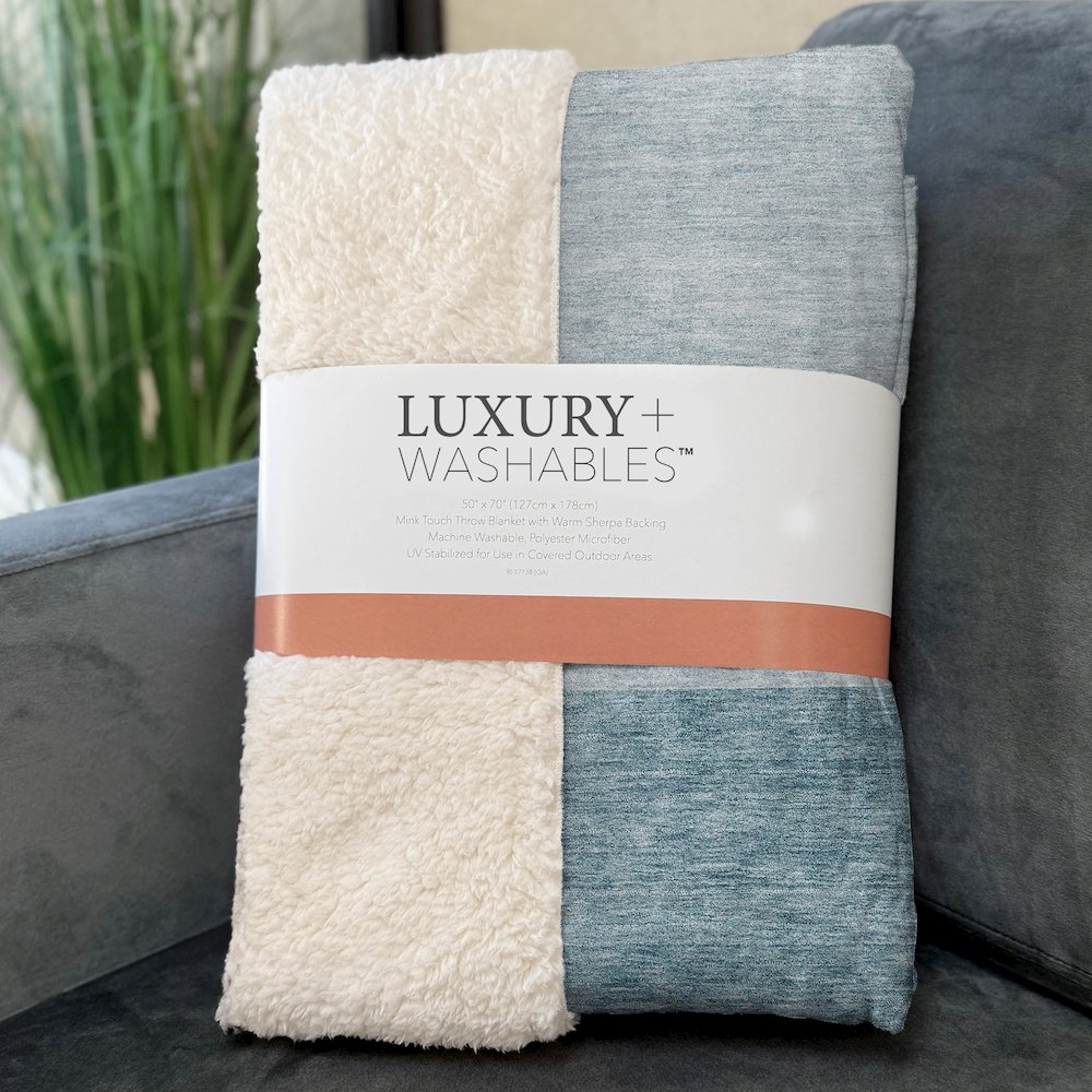 Premium Machine Washable ASB678 Teal 50" x 70" Sherpa Throw Blanket. Picture 3