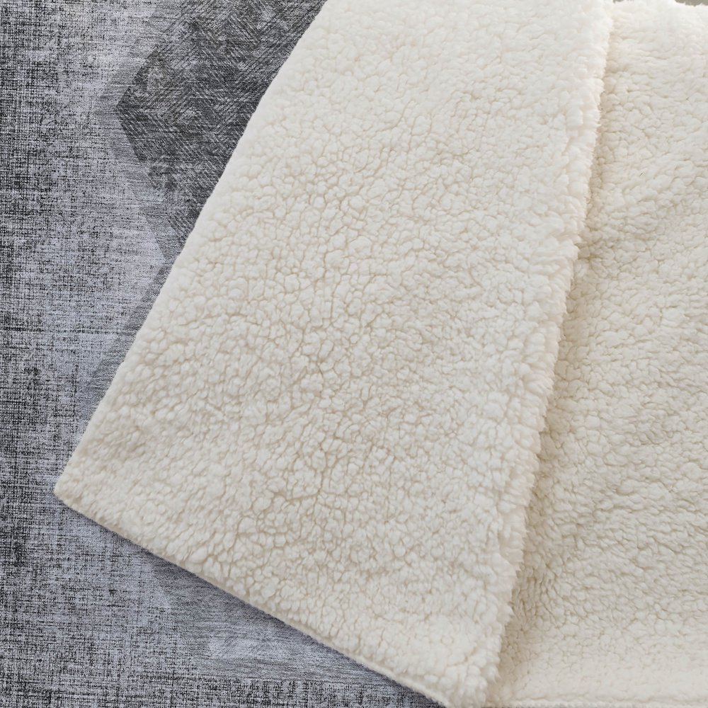 Premium Machine Washable ASB679 Gray 50" x 70" Sherpa Throw Blanket. Picture 2