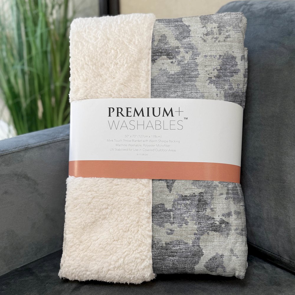Premium Machine Washable ASB67 Gray 50" x 70" Sherpa Throw Blanket. Picture 3