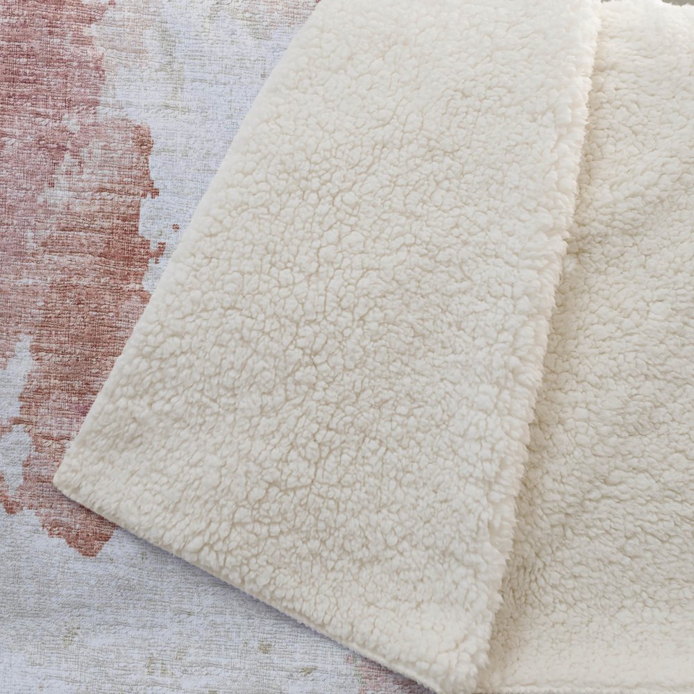 Premium Machine Washable ASB67 Pink 50" x 70" Sherpa Throw Blanket. Picture 2