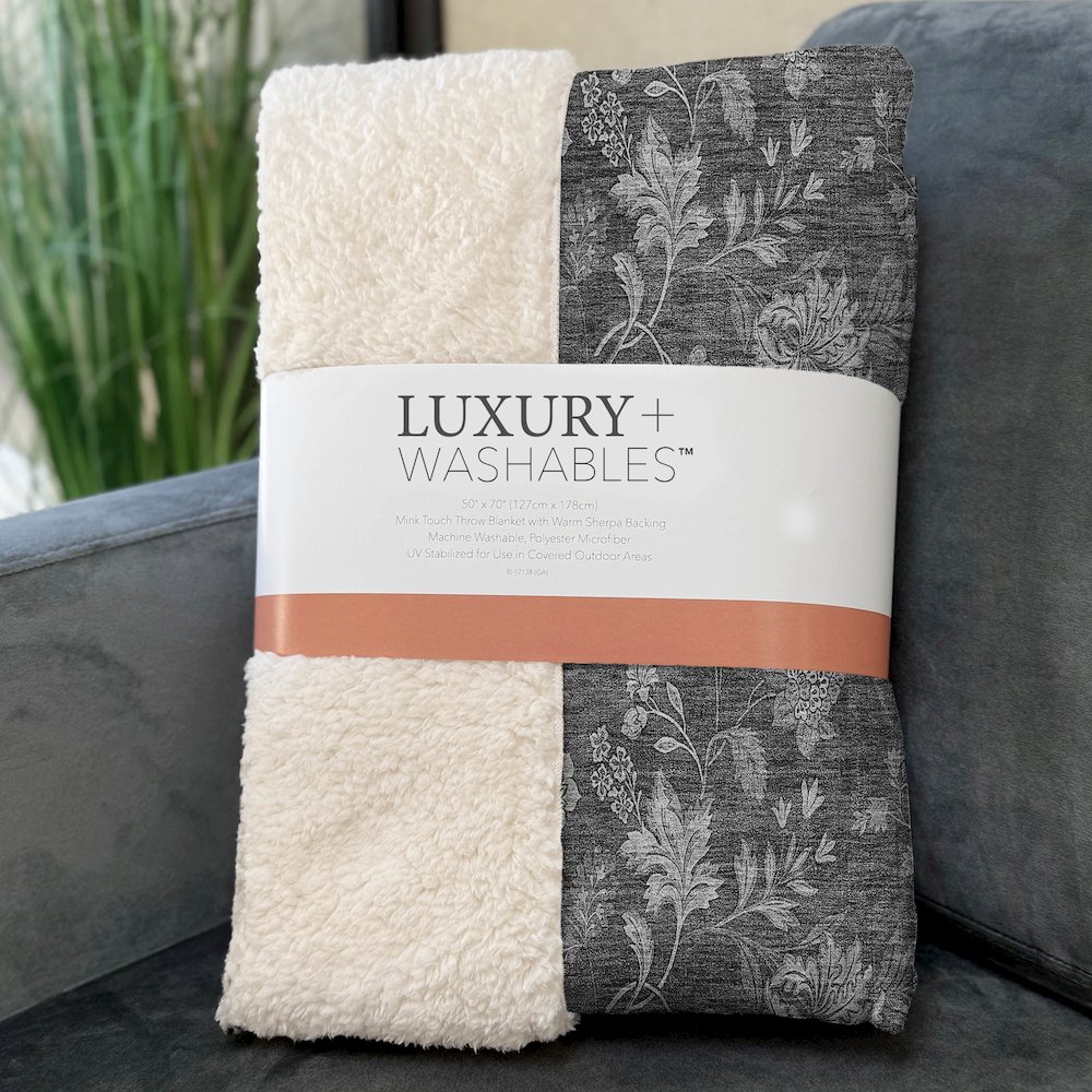 Premium Machine Washable ASB680 Gray 50" x 70" Sherpa Throw Blanket. Picture 3