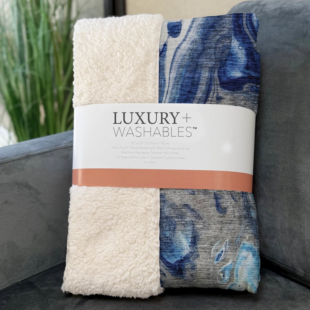 Premium Machine Washable ASB682 Navy 50" x 70" Sherpa Throw Blanket. Picture 3