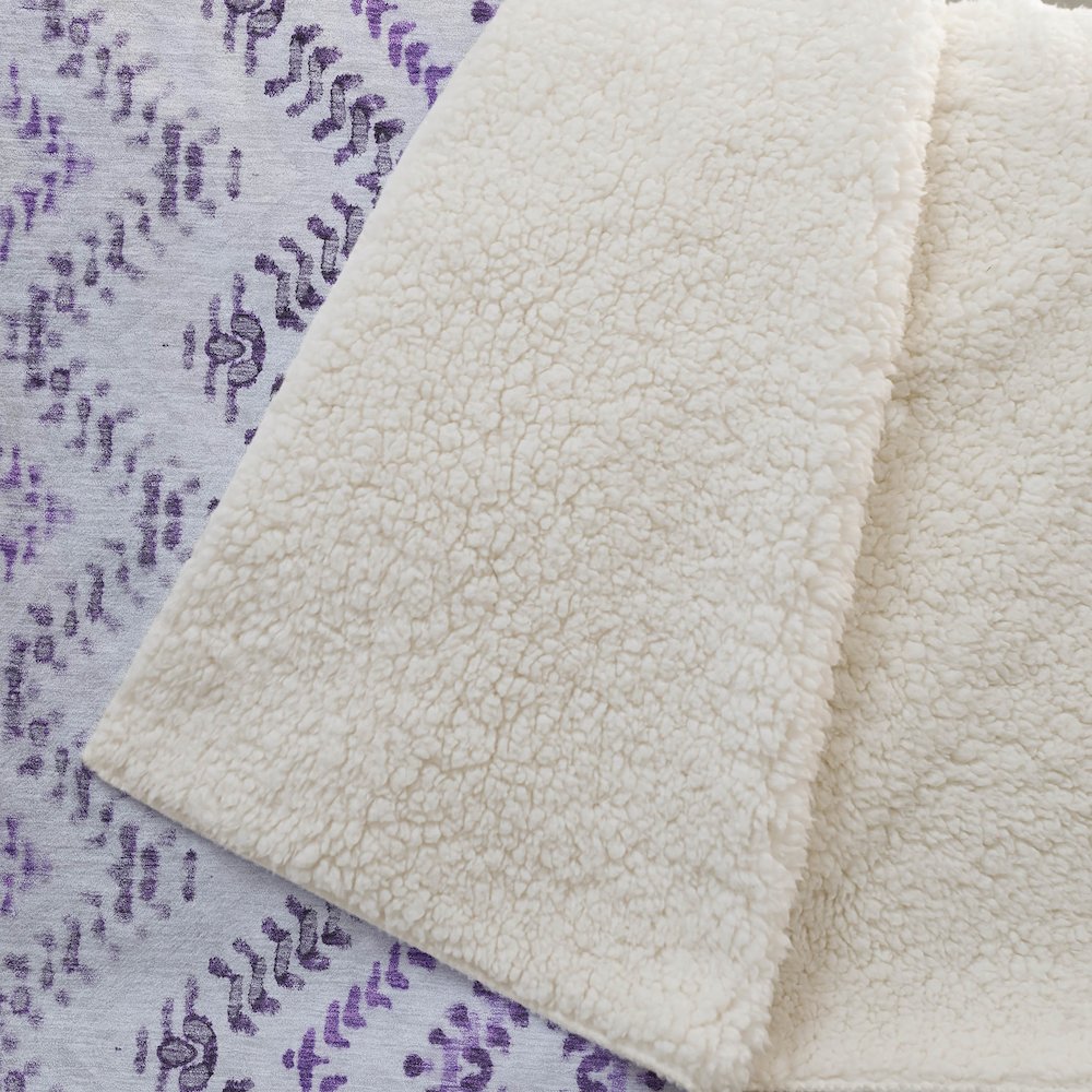 Premium Machine Washable ASB684 Purple 50" x 70" Sherpa Throw Blanket. Picture 2