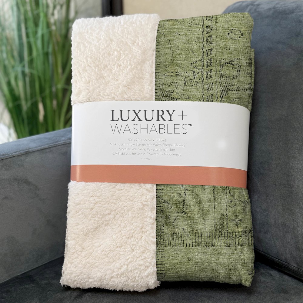 Premium Machine Washable ASB685 Fern 50" x 70" Sherpa Throw Blanket. Picture 3
