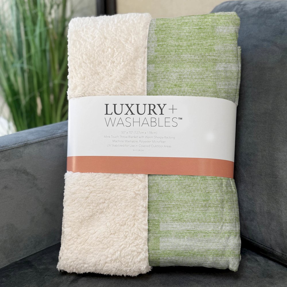 Premium Machine Washable ASB686 Aloe 50" x 70" Sherpa Throw Blanket. Picture 3