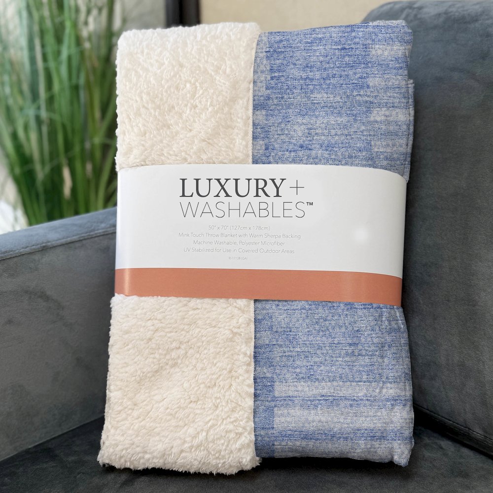 Premium Machine Washable ASB686 Blue 50" x 70" Sherpa Throw Blanket. Picture 3
