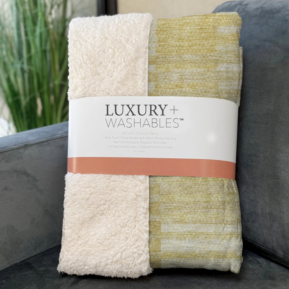 Premium Machine Washable ASB686 Honey 50" x 70" Sherpa Throw Blanket. Picture 3