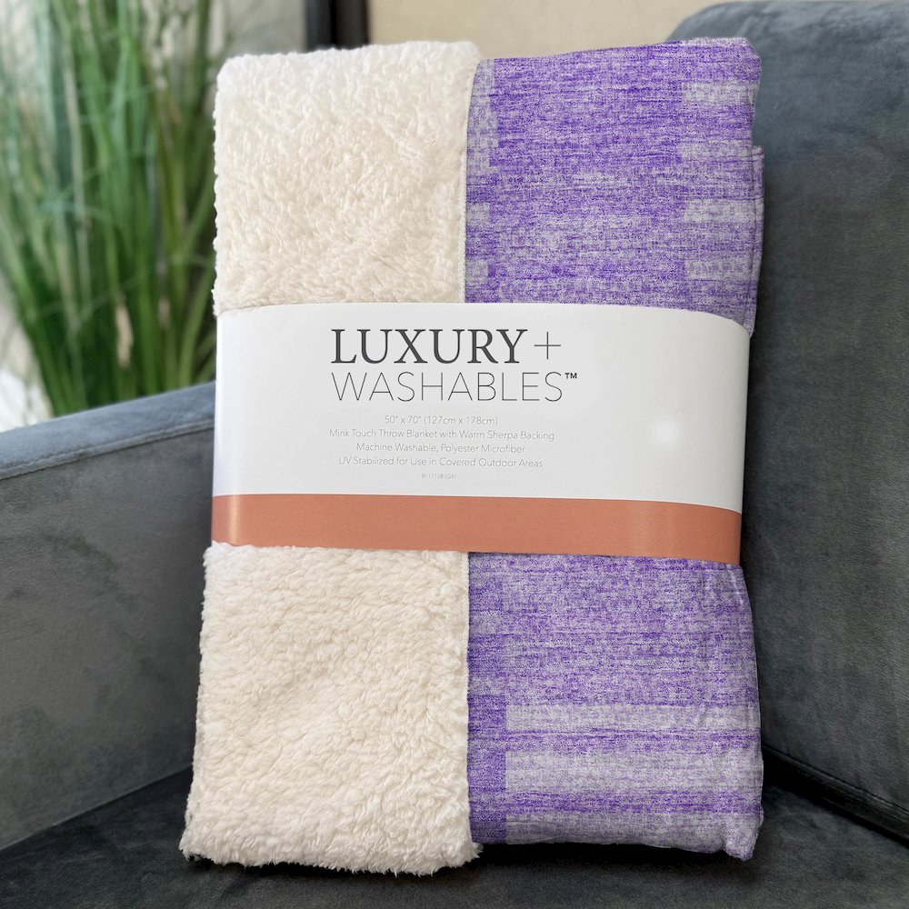 Premium Machine Washable ASB686 Lavender 50" x 70" Sherpa Throw Blanket. Picture 3