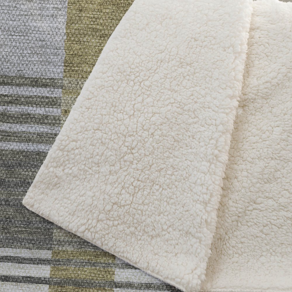 Premium Machine Washable ASB687 Brown 50" x 70" Sherpa Throw Blanket. Picture 2