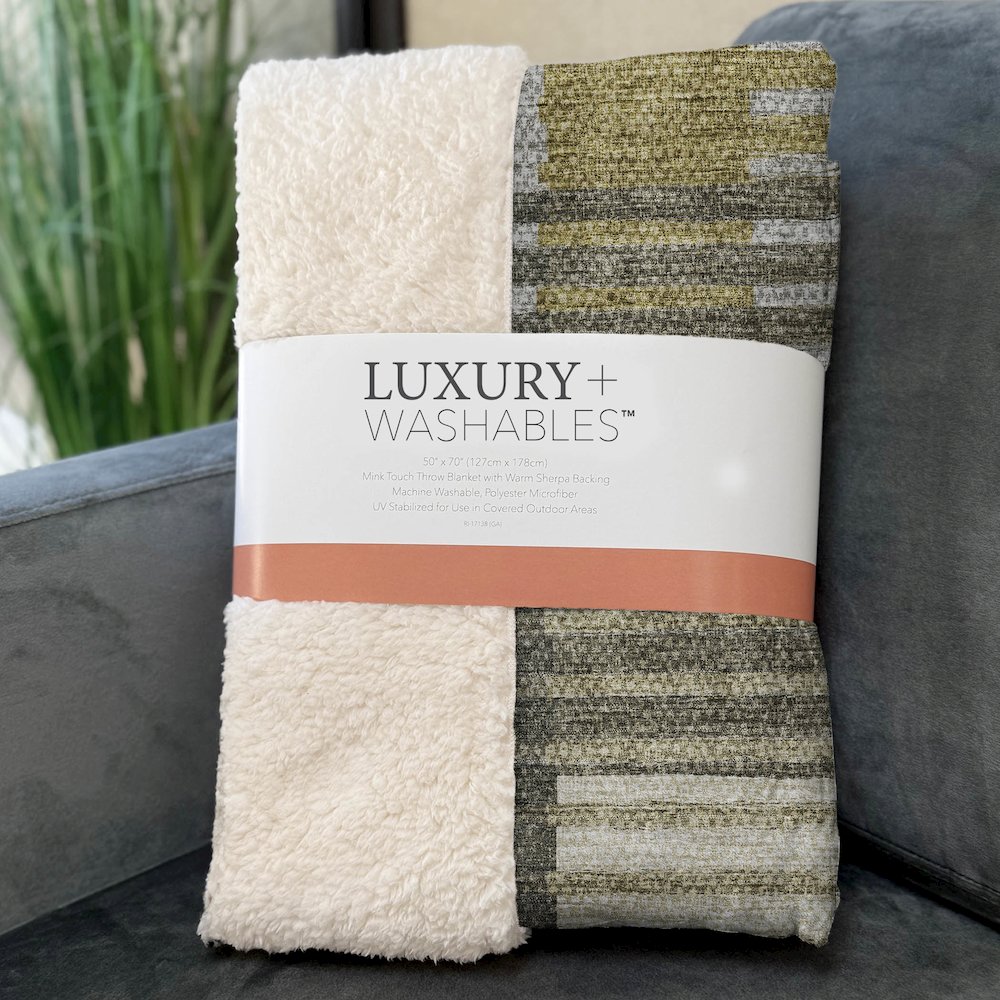 Premium Machine Washable ASB687 Brown 50" x 70" Sherpa Throw Blanket. Picture 3