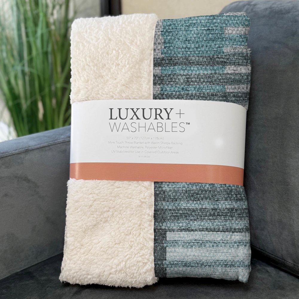 Premium Machine Washable ASB687 Teal 50" x 70" Sherpa Throw Blanket. Picture 3