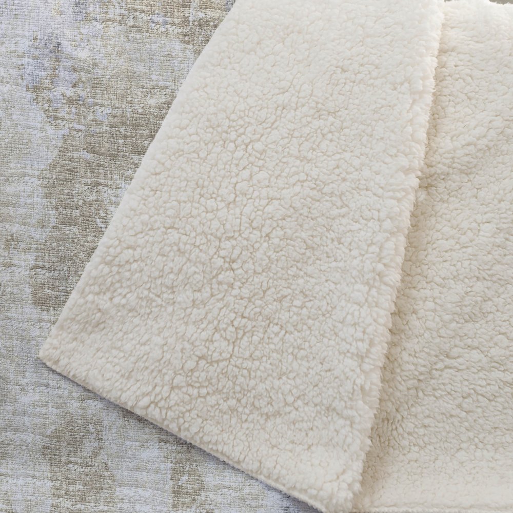 Premium Machine Washable ASB68 Moody 50" x 70" Sherpa Throw Blanket. Picture 2