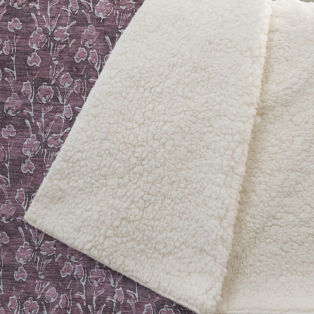 Premium Machine Washable ASB692 Merlot 50" x 70" Sherpa Throw Blanket. Picture 2