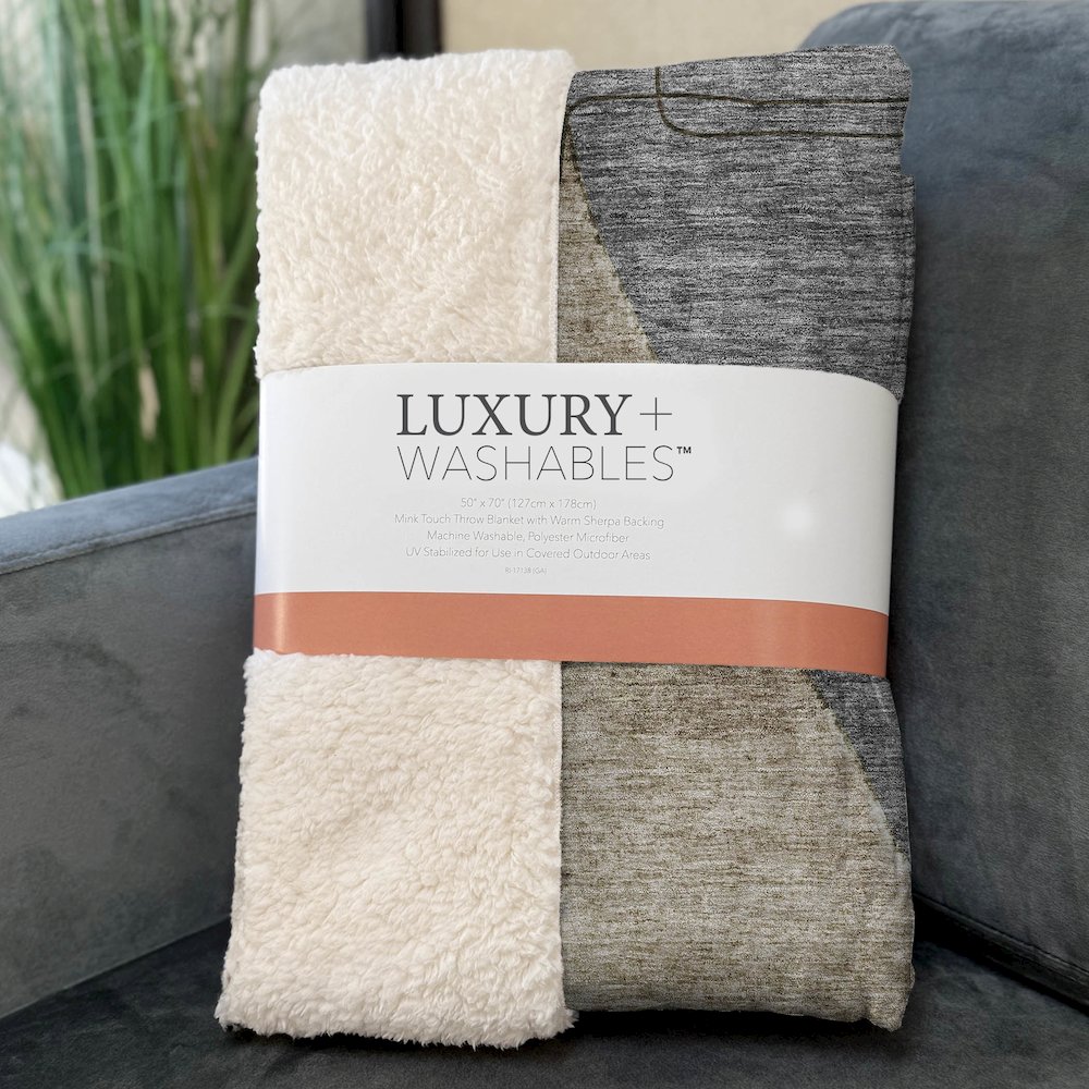 Premium Machine Washable ASB696 Brown 50" x 70" Sherpa Throw Blanket. Picture 3