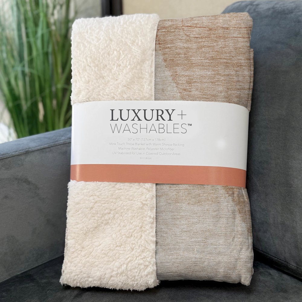 Premium Machine Washable ASB696 Terracotta 50" x 70" Sherpa Throw Blanket. Picture 3