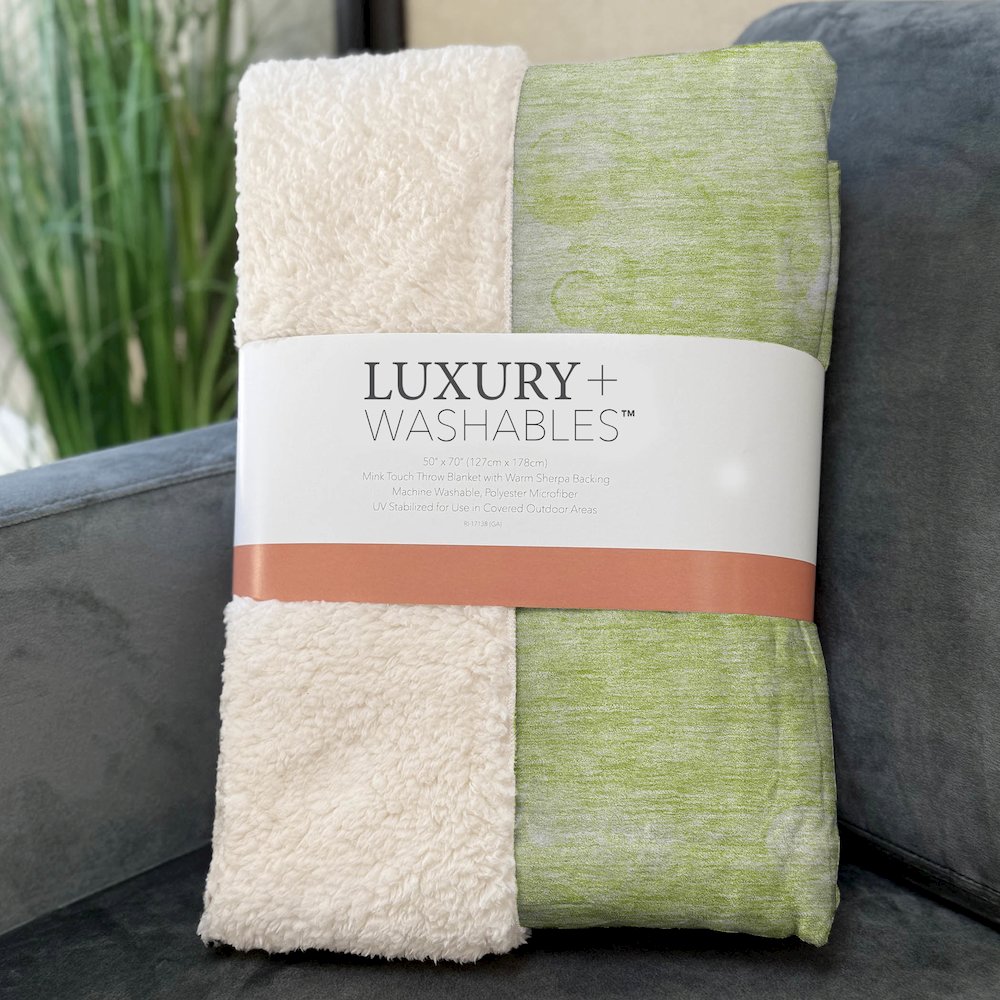 Premium Machine Washable ASB699 Aloe 50" x 70" Sherpa Throw Blanket. Picture 3