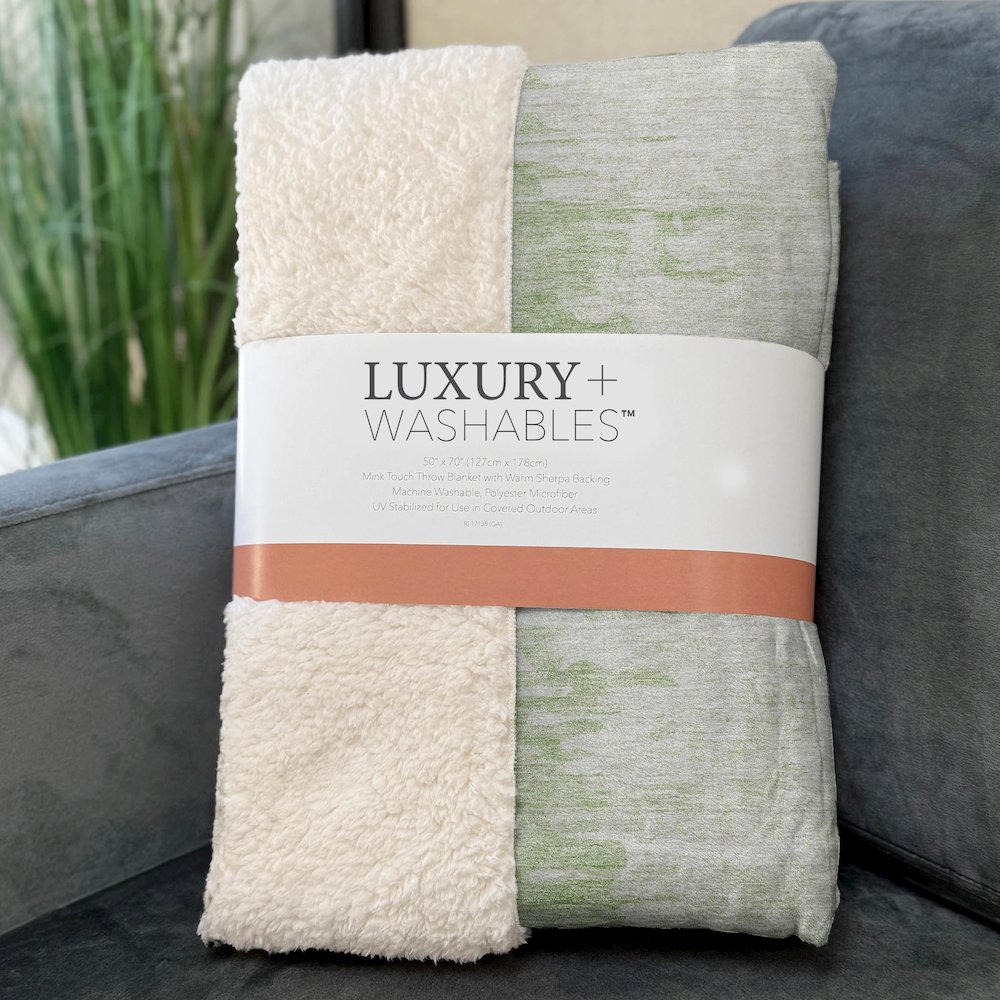 Premium Machine Washable ASB705 Aloe 50" x 70" Sherpa Throw Blanket. Picture 3