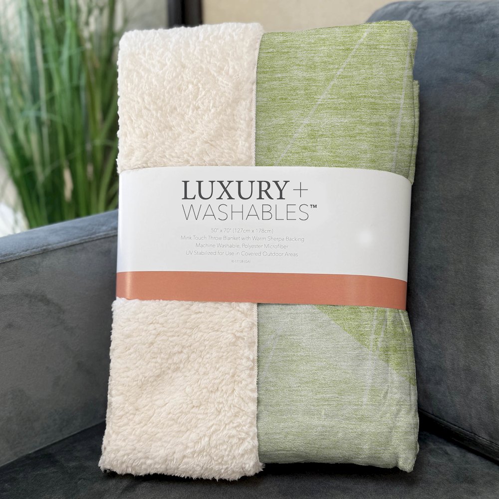 Premium Machine Washable ASB706 Aloe 50" x 70" Sherpa Throw Blanket. Picture 3