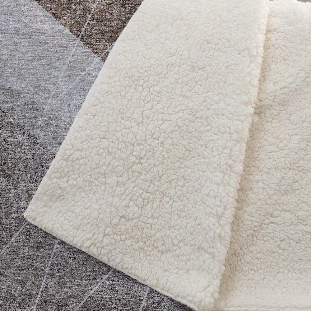 Premium Machine Washable ASB706 Gray 50" x 70" Sherpa Throw Blanket. Picture 2