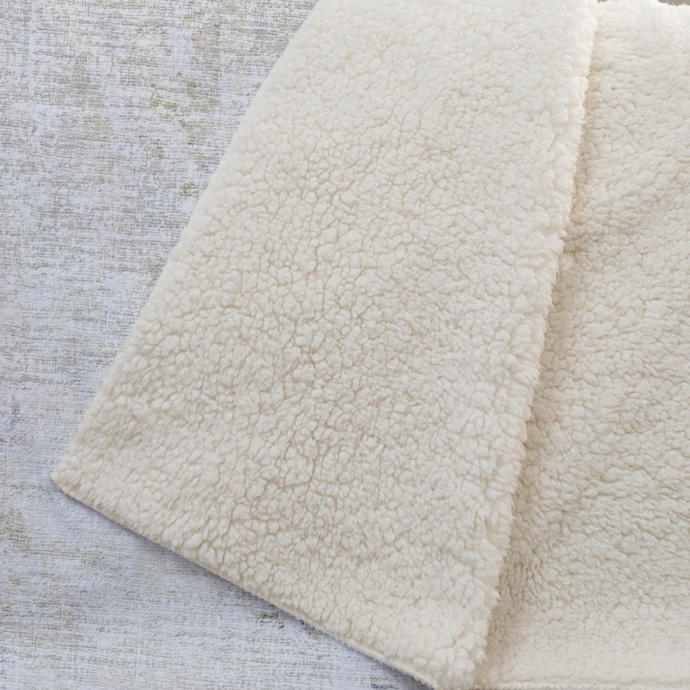 Premium Machine Washable ASB70 Ivory 50" x 70" Sherpa Throw Blanket. Picture 2