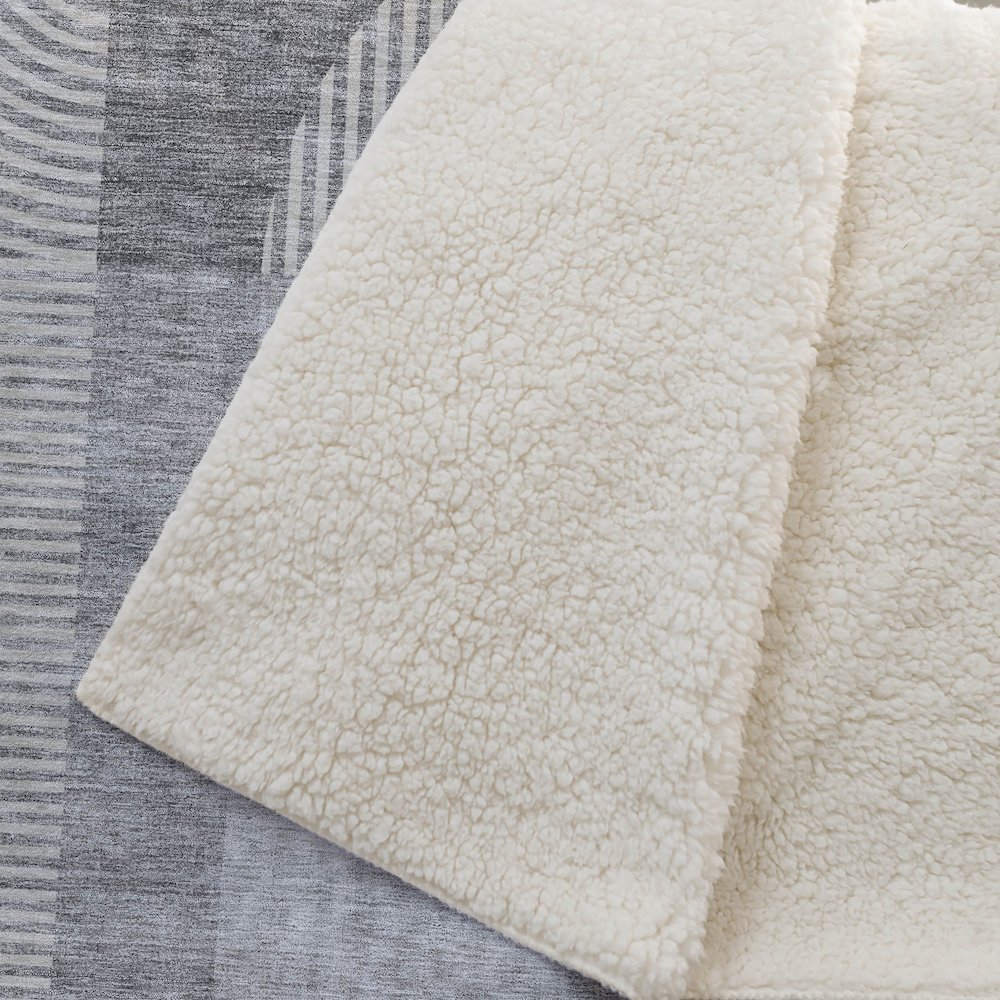 Premium Machine Washable ASB711 Gray 50" x 70" Sherpa Throw Blanket. Picture 2