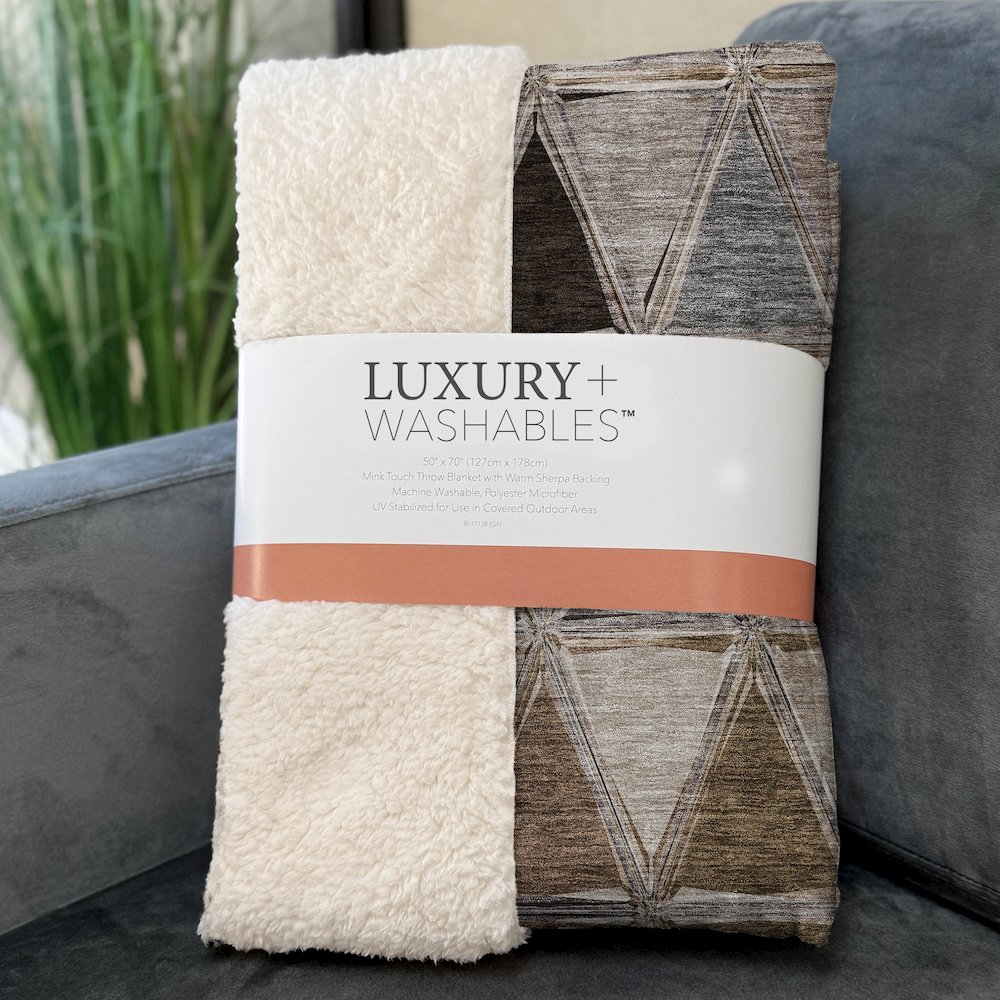 Premium Machine Washable ASB722 Brown 50" x 70" Sherpa Throw Blanket. Picture 3