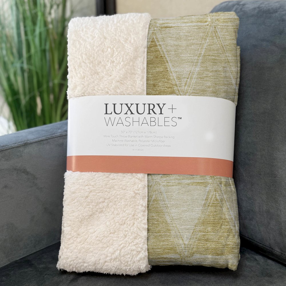 Premium Machine Washable ASB722 Gold 50" x 70" Sherpa Throw Blanket. Picture 3