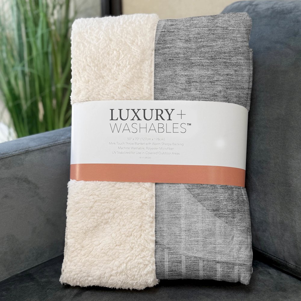 Premium Machine Washable ASB723 Gray 50" x 70" Sherpa Throw Blanket. Picture 3