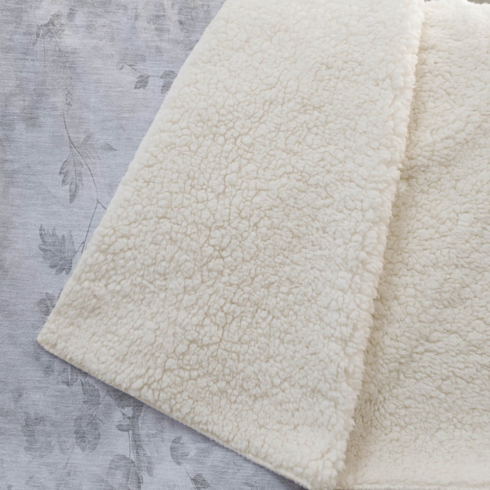 Premium Machine Washable ASB724 Gray 50" x 70" Sherpa Throw Blanket. Picture 2