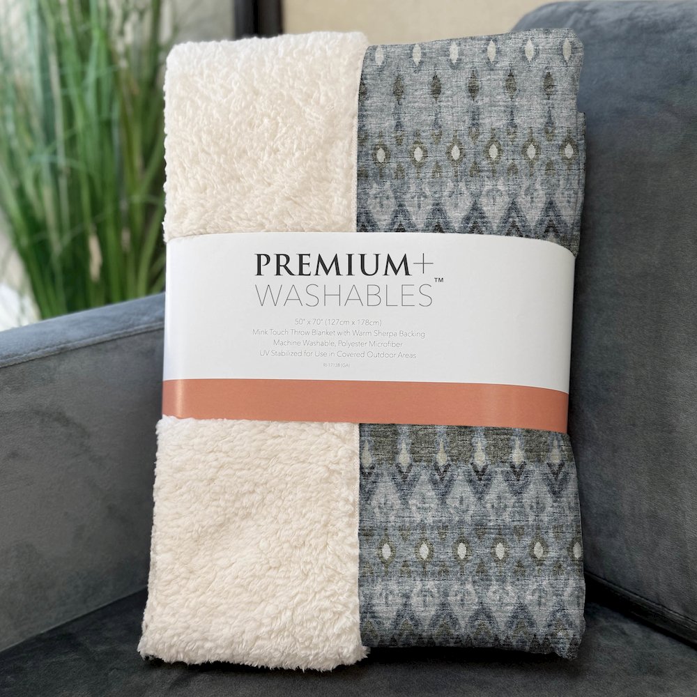 Premium Machine Washable ASB72 Moody 50" x 70" Sherpa Throw Blanket. Picture 3