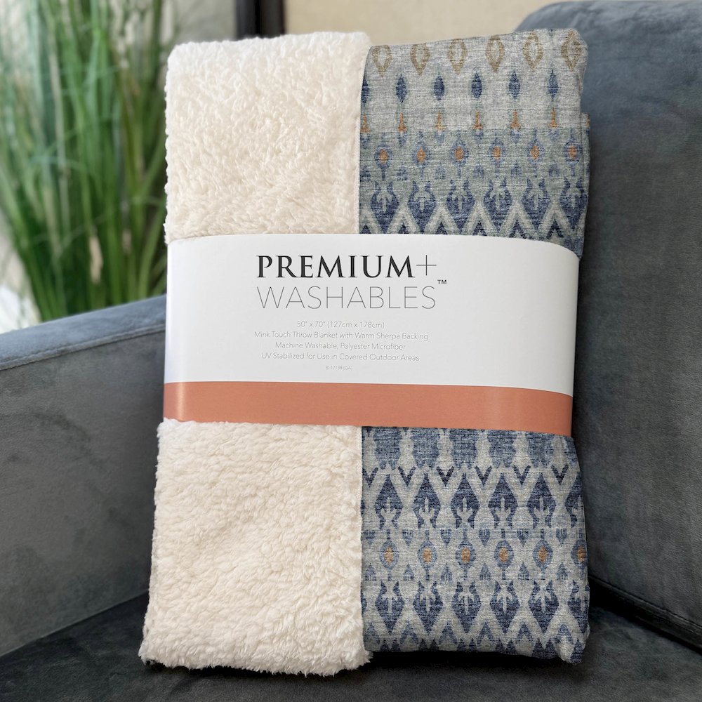 Premium Machine Washable ASB72 Seaglass 50" x 70" Sherpa Throw Blanket. Picture 3