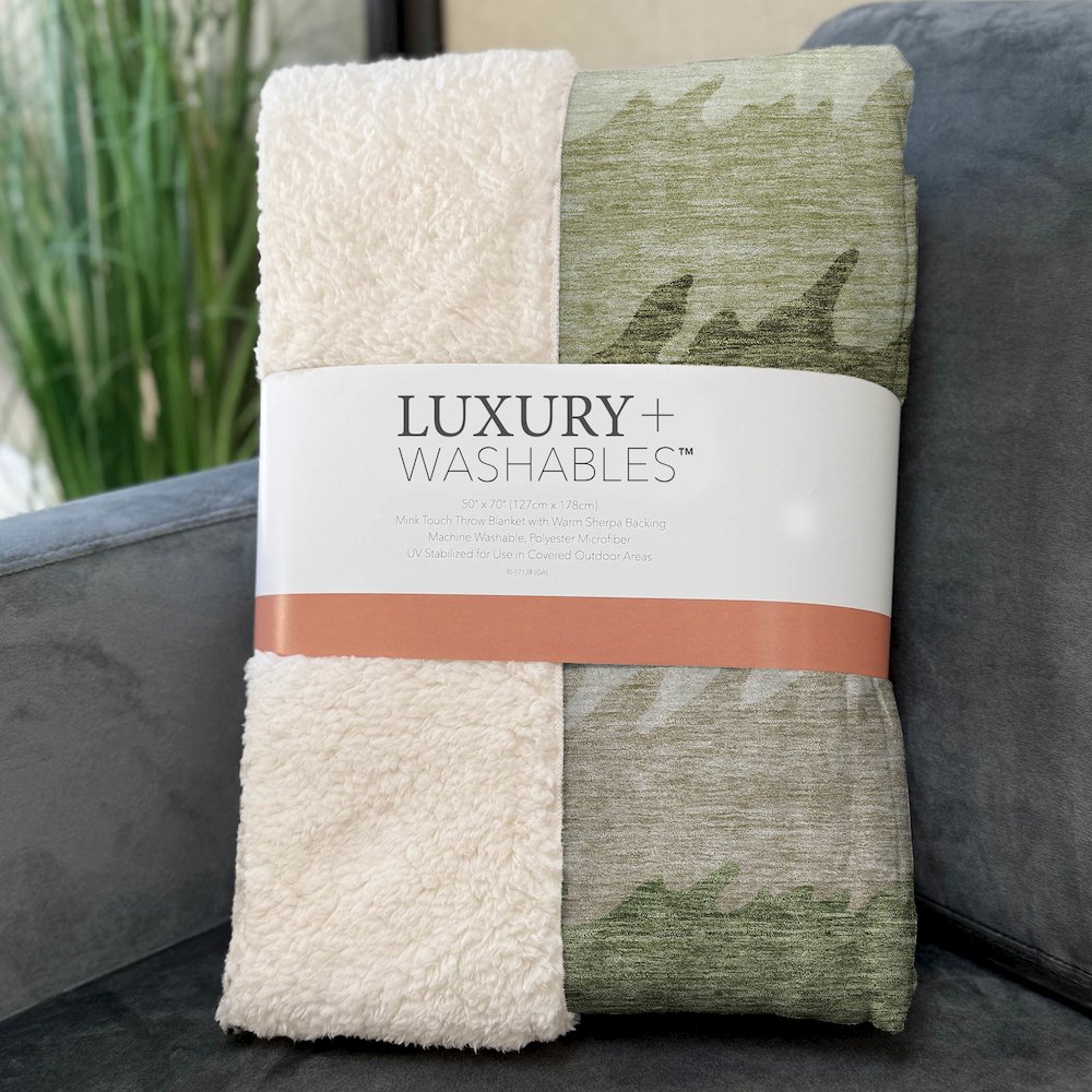 Premium Machine Washable ASB736 Green 50" x 70" Sherpa Throw Blanket. Picture 3