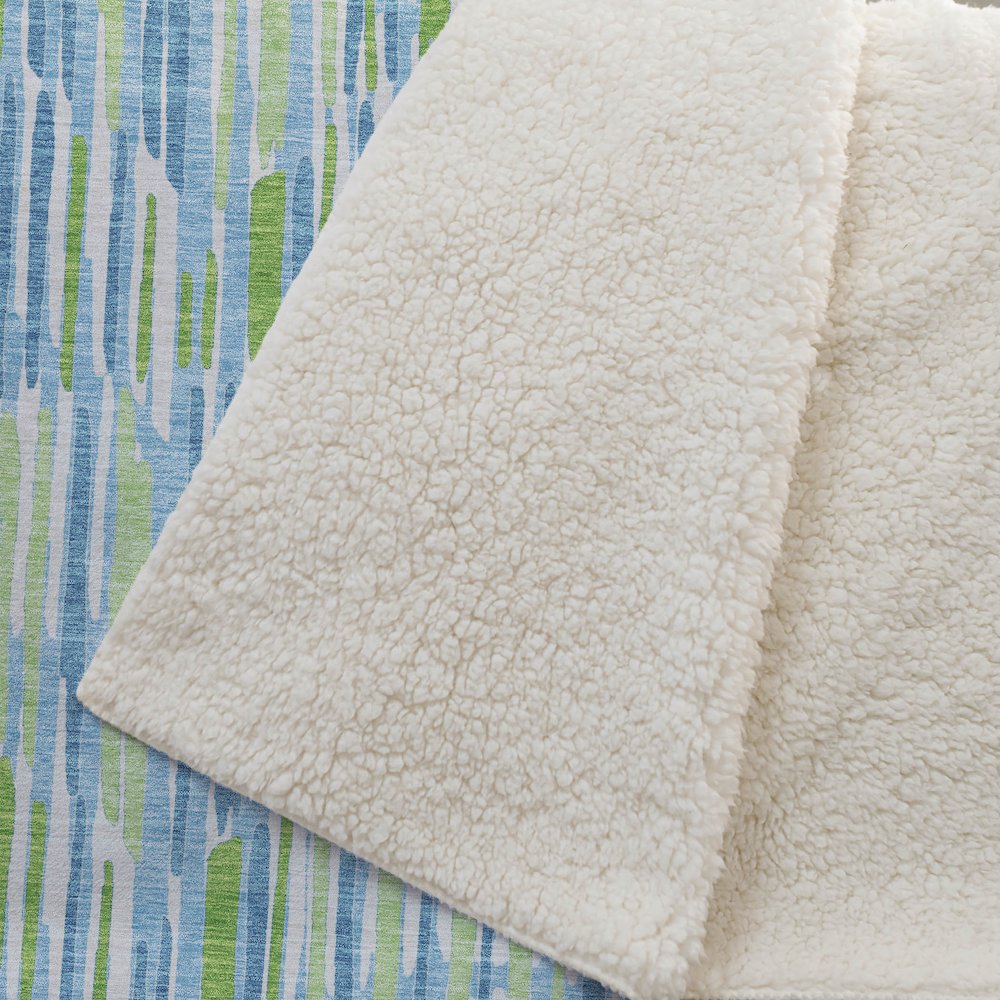 Premium Machine Washable ASB739 Aqua 50" x 70" Sherpa Throw Blanket. Picture 2