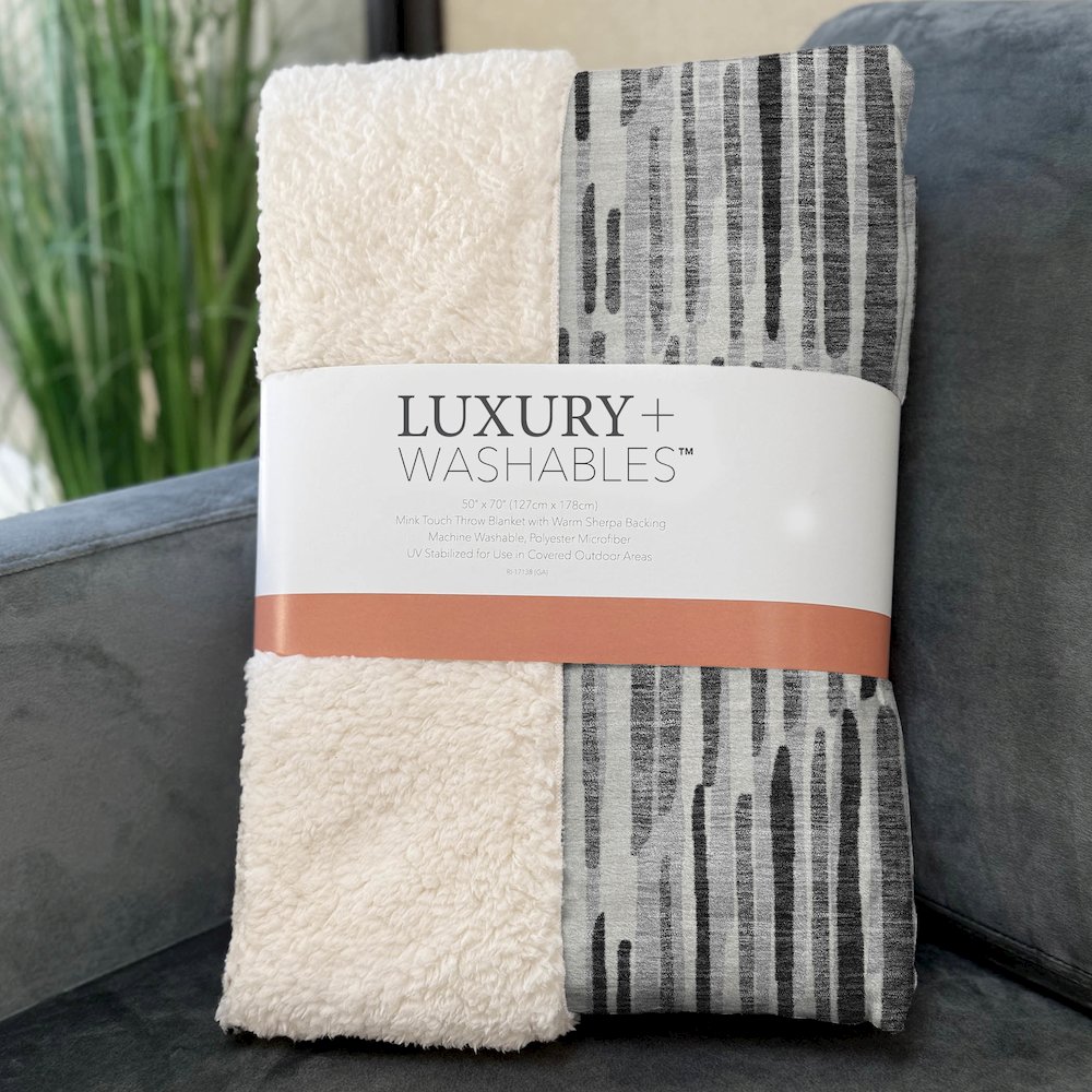 Premium Machine Washable ASB739 Gray 50" x 70" Sherpa Throw Blanket. Picture 3