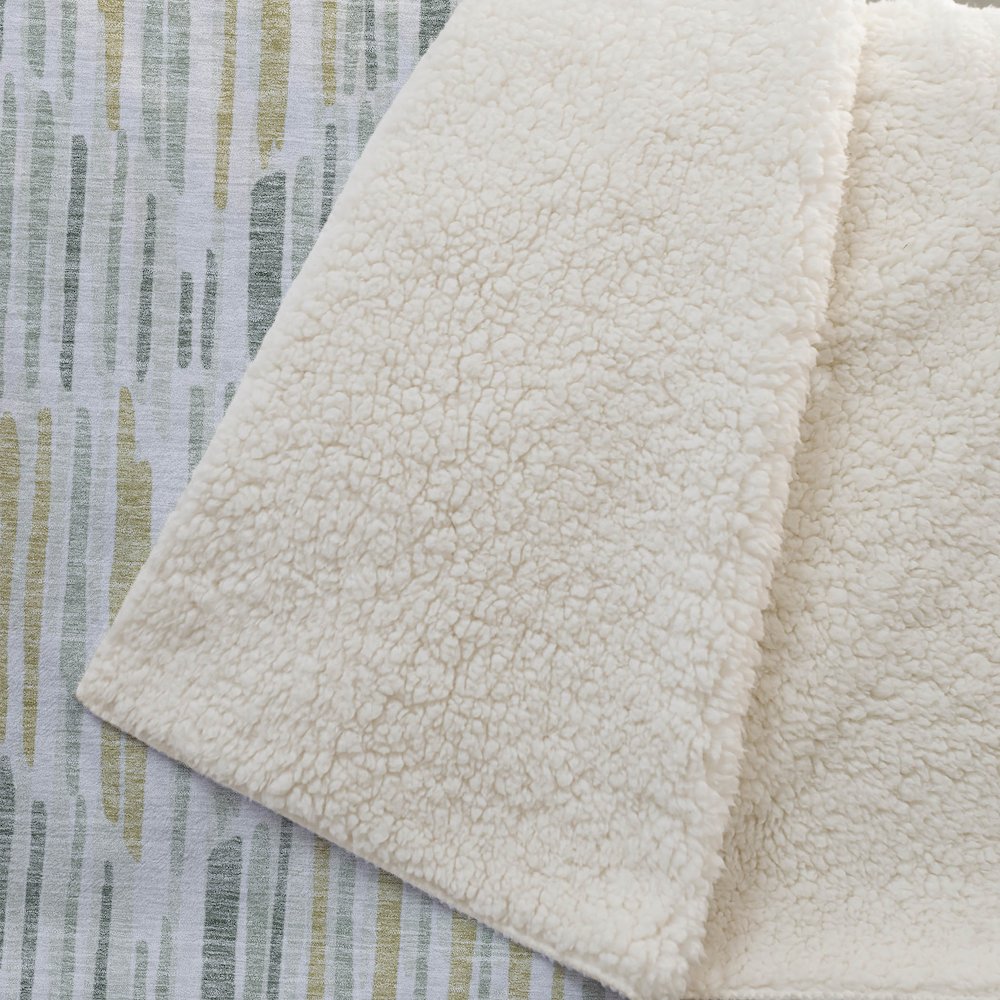 Premium Machine Washable ASB739 Sage 50" x 70" Sherpa Throw Blanket. Picture 2