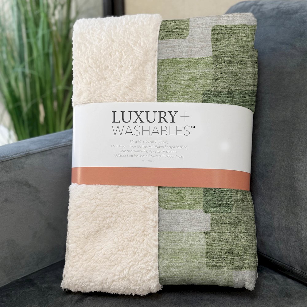 Premium Machine Washable ASB740 Green 50" x 70" Sherpa Throw Blanket. Picture 3