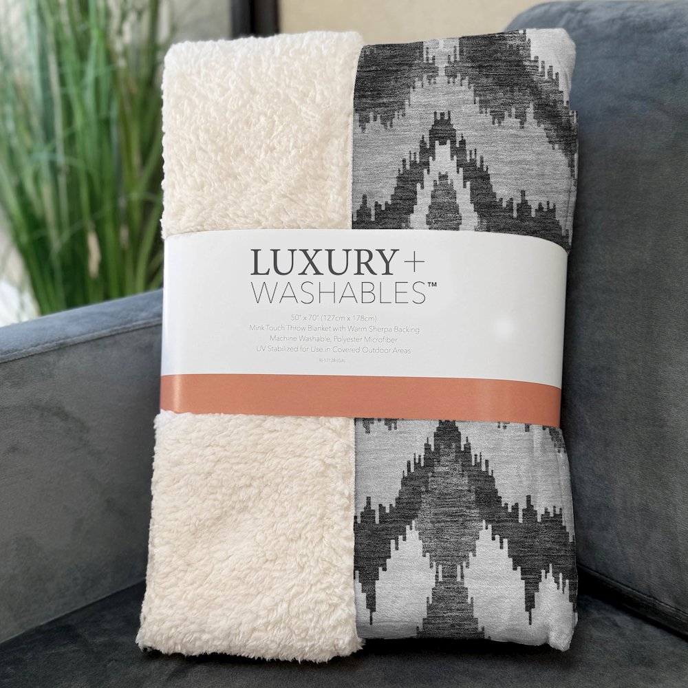 Premium Machine Washable ASB743 Gray 50" x 70" Sherpa Throw Blanket. Picture 3