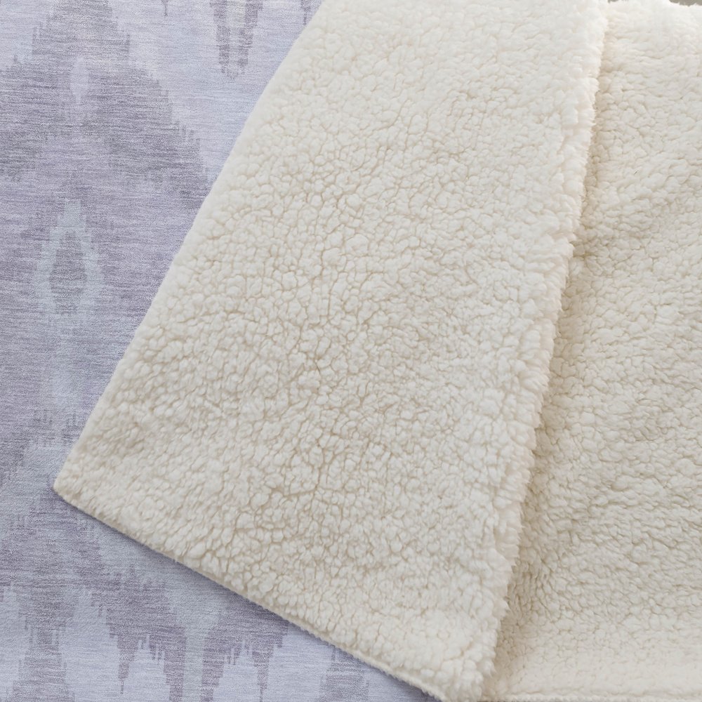Premium Machine Washable ASB743 Lavender 50" x 70" Sherpa Throw Blanket. Picture 2