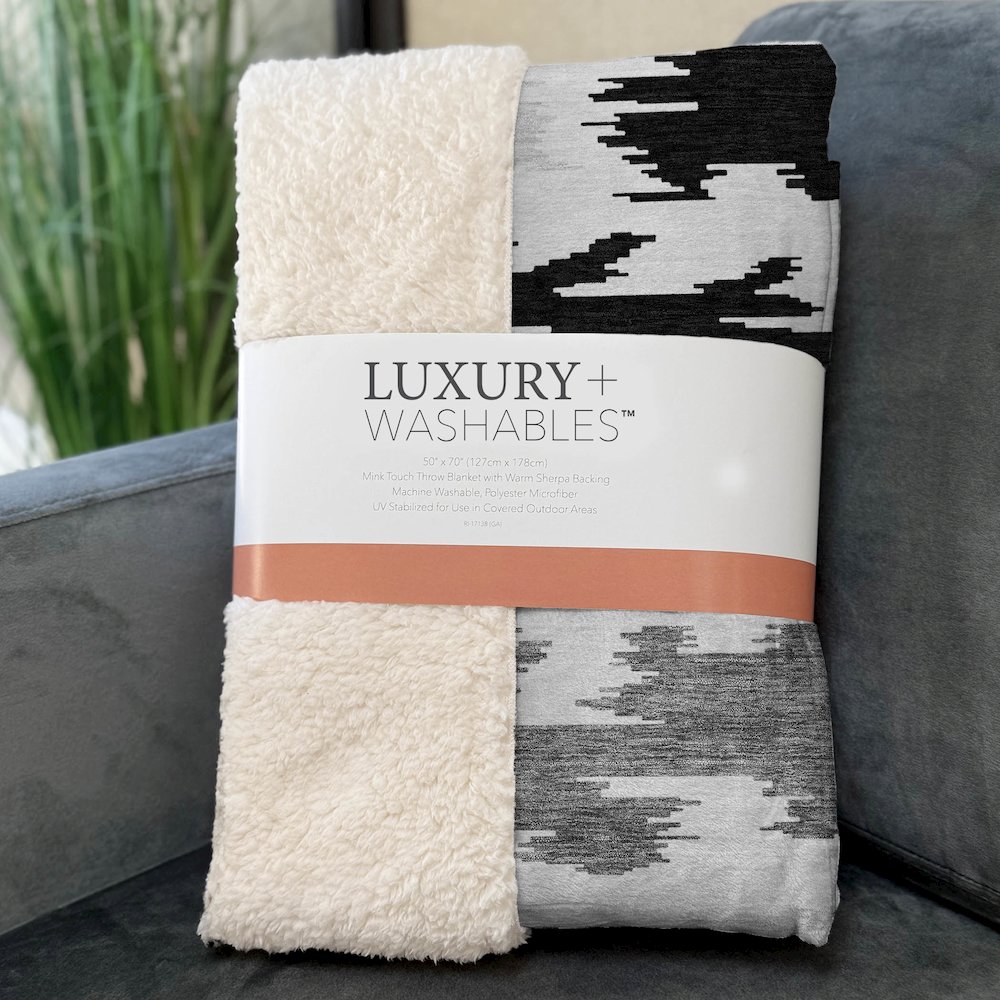Premium Machine Washable ASB746 Black 50" x 70" Sherpa Throw Blanket. Picture 3