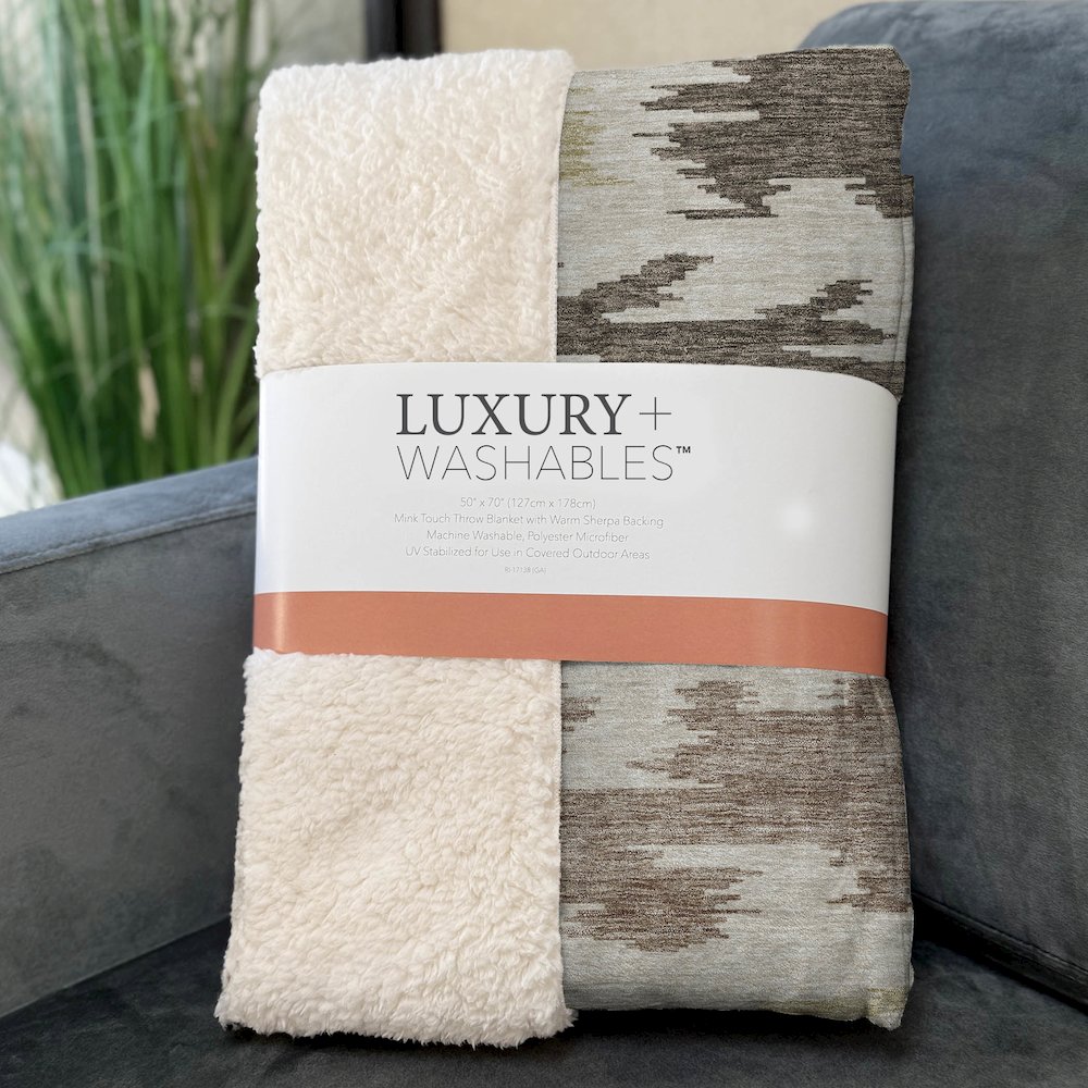Premium Machine Washable ASB746 Chocolate 50" x 70" Sherpa Throw Blanket. Picture 3