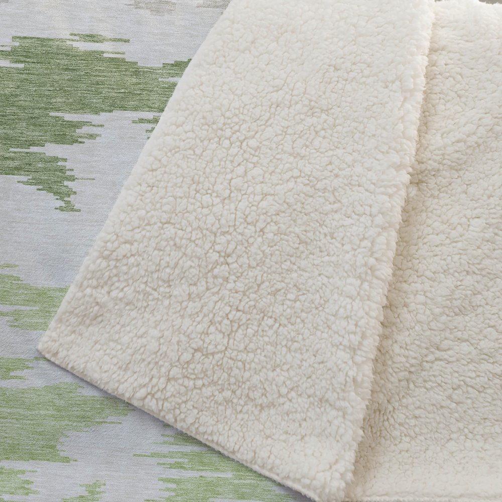 Premium Machine Washable ASB746 Green 50" x 70" Sherpa Throw Blanket. Picture 2