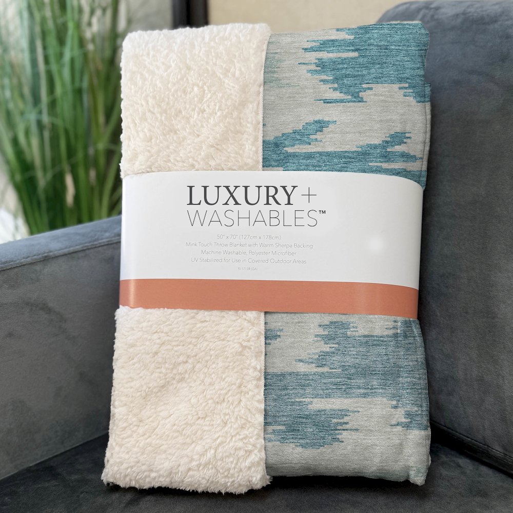 Premium Machine Washable ASB746 Teal 50" x 70" Sherpa Throw Blanket. Picture 3