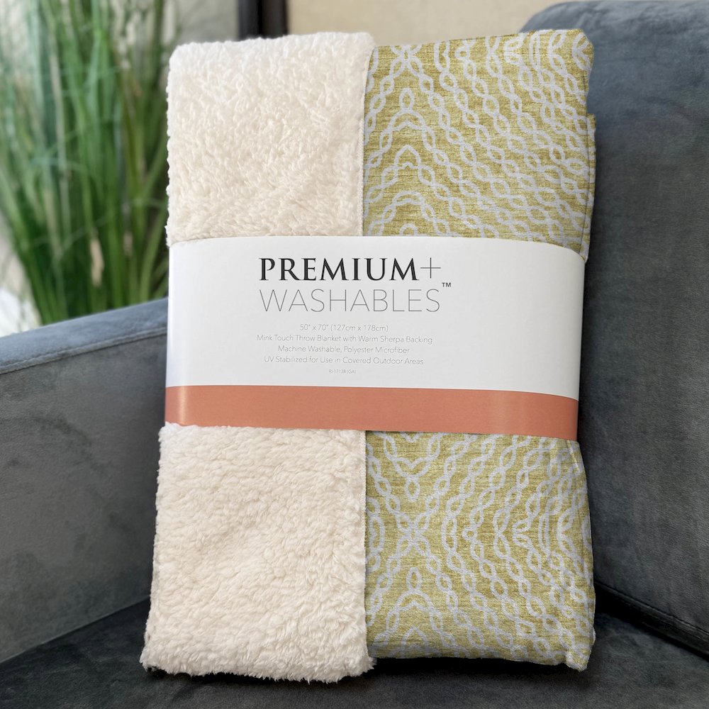 Premium Machine Washable ASB74 Gilded 50" x 70" Sherpa Throw Blanket. Picture 3