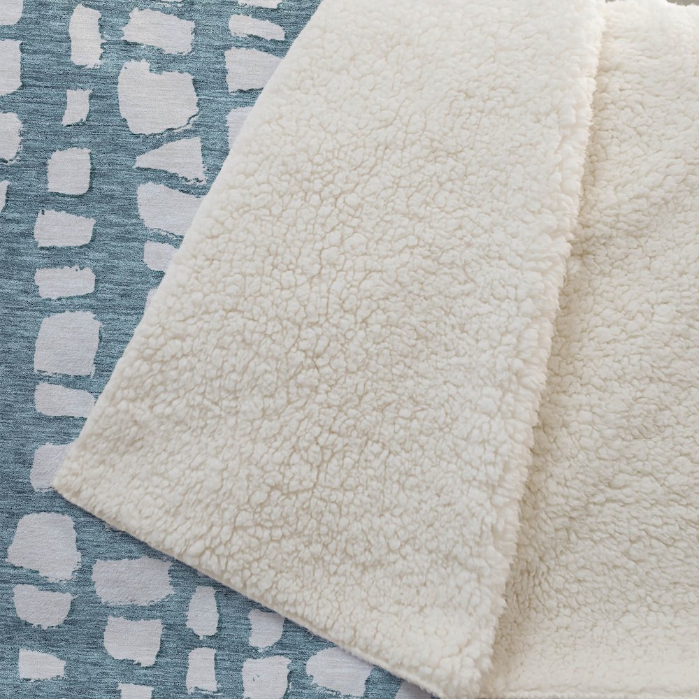 Premium Machine Washable ASB754 Teal 50" x 70" Sherpa Throw Blanket. Picture 2
