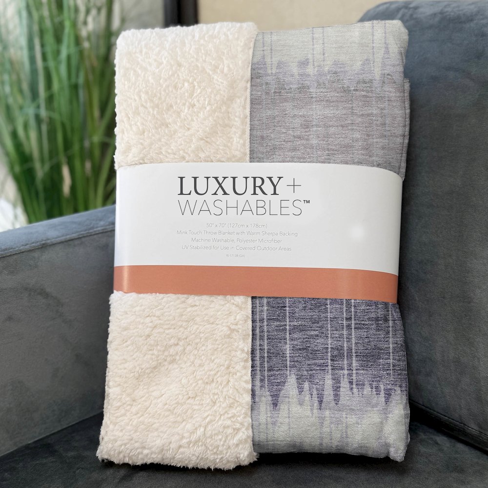 Premium Machine Washable ASB755 Lavender 50" x 70" Sherpa Throw Blanket. Picture 3